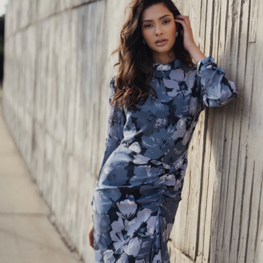ELLIE MAKIR 
Printed Ruched Maxi Dress